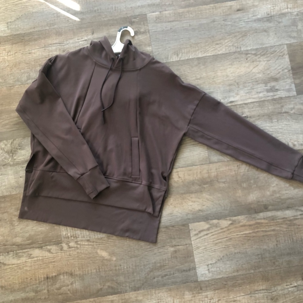 Athleta cropped workout hoodie with high-low cut